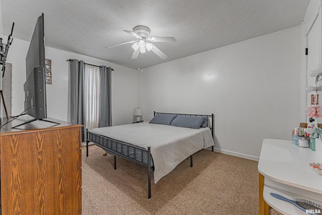 6897 N Cantrall Creek Road, Cantrall, IL 62625