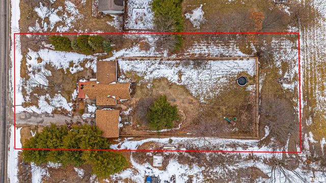 6897 N Cantrall Creek Road, Cantrall, IL 62625