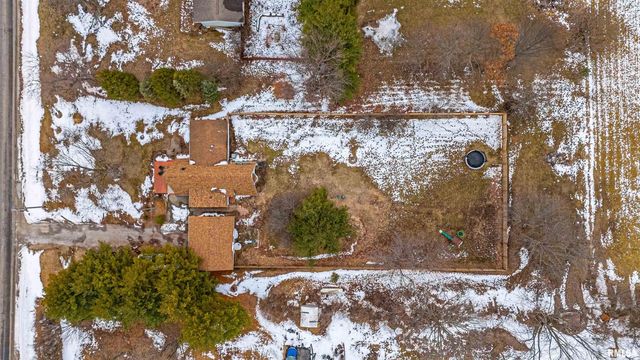 6897 N Cantrall Creek Road, Cantrall, IL 62625