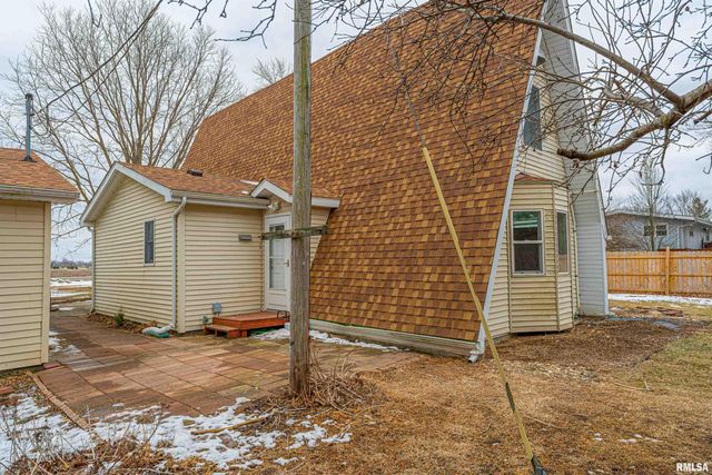 6897 N Cantrall Creek Road, Cantrall, IL 62625