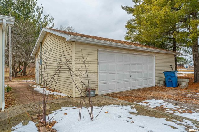 6897 N Cantrall Creek Road, Cantrall, IL 62625