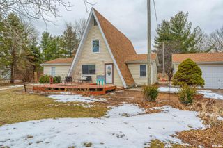 6897 N Cantrall Creek Road, Cantrall, IL 62625