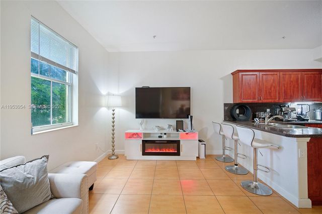 10242 NW 7th St 209, Miami, FL 33172