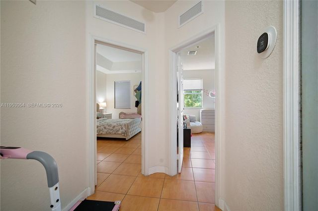 10242 NW 7th St 209, Miami, FL 33172