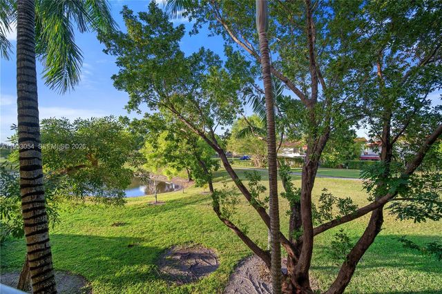 10242 NW 7th St 209, Miami, FL 33172