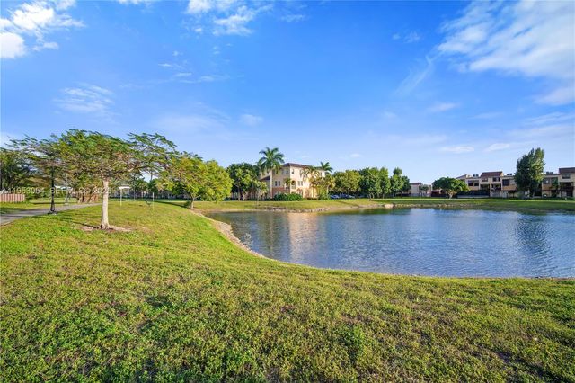 10242 NW 7th St 209, Miami, FL 33172