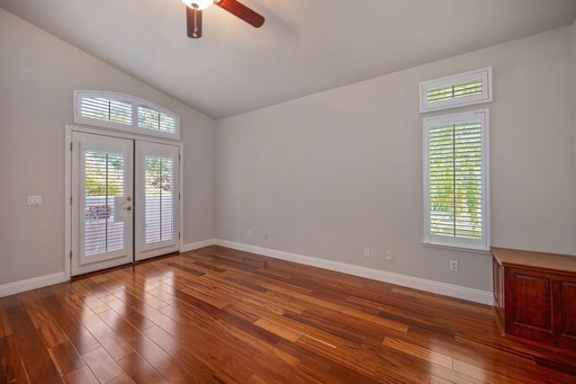 11705 Gold Parke Ln, Gold River, CA 95670