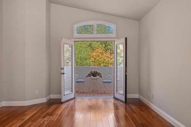 11705 Gold Parke Ln, Gold River, CA 95670