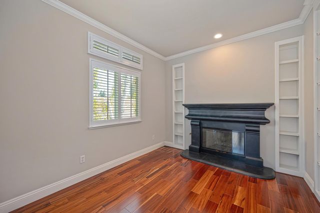 11705 Gold Parke Ln, Gold River, CA 95670