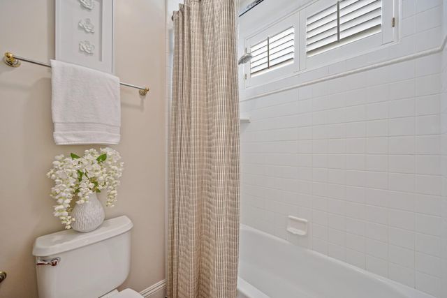 11705 Gold Parke Ln, Gold River, CA 95670
