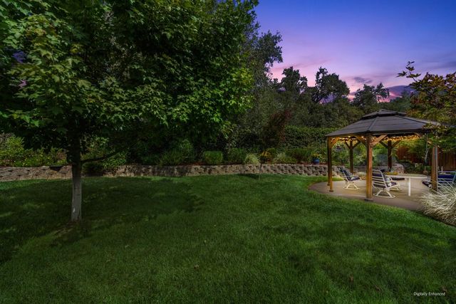 11705 Gold Parke Ln, Gold River, CA 95670
