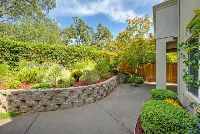 11705 Gold Parke Ln, Gold River, CA 95670