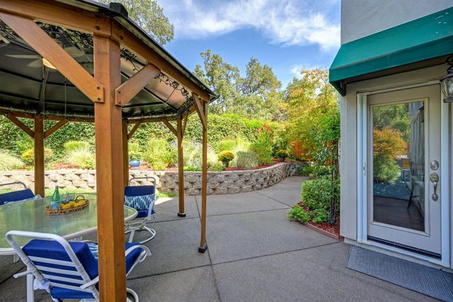 11705 Gold Parke Ln, Gold River, CA 95670