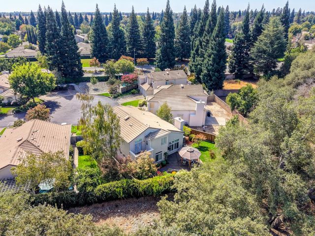 11705 Gold Parke Ln, Gold River, CA 95670