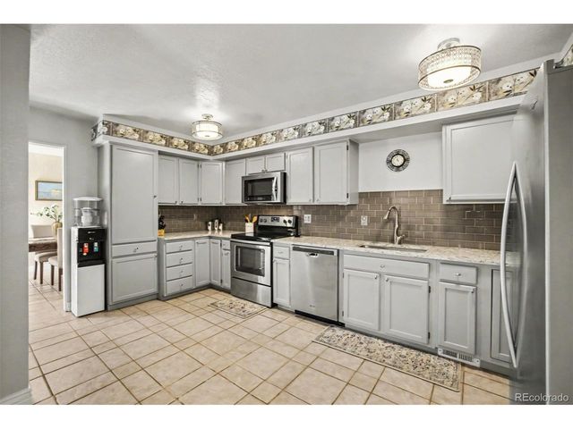5671 W 71st Ave, Arvada, CO 80003