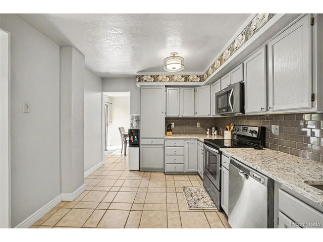 5671 W 71st Ave, Arvada, CO 80003