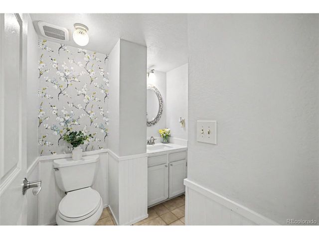 5671 W 71st Ave, Arvada, CO 80003