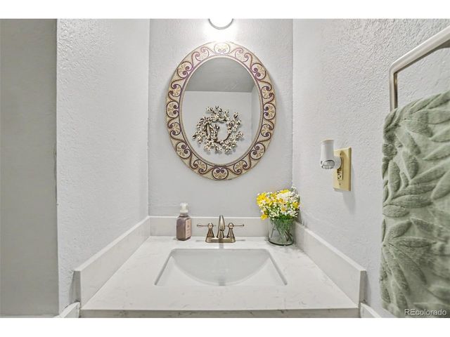 5671 W 71st Ave, Arvada, CO 80003