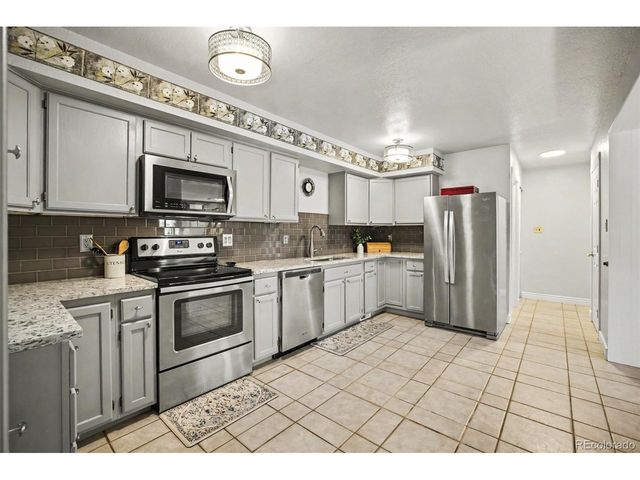 5671 W 71st Ave, Arvada, CO 80003