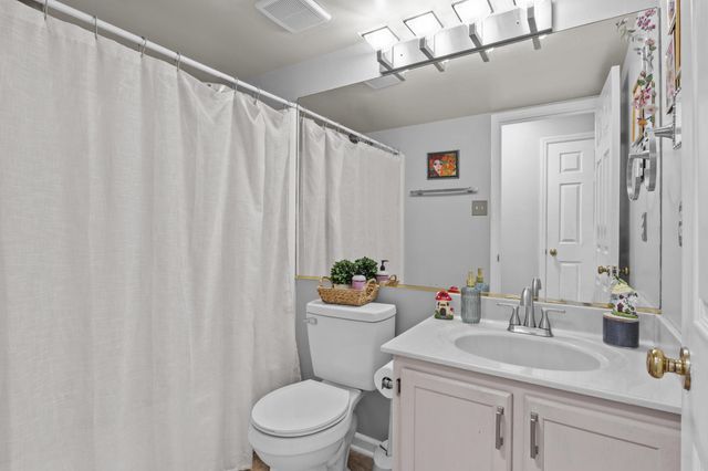 400 Bradford Colony Drive, Lexington, KY 40515