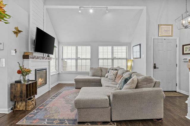 400 Bradford Colony Drive, Lexington, KY 40515