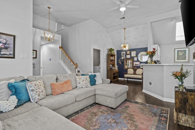 400 Bradford Colony Drive, Lexington, KY 40515