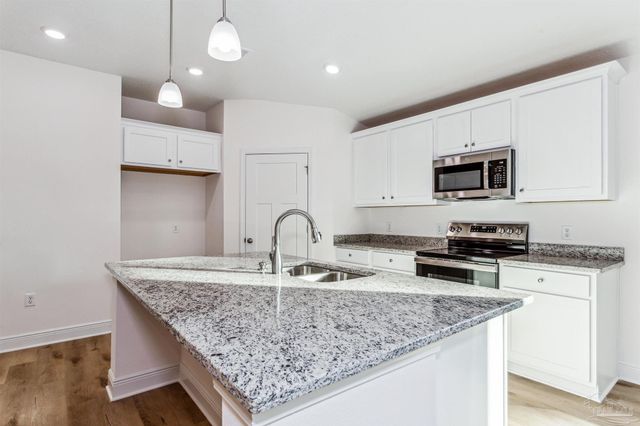 5009 Rainwater Rd, Milton, FL 32583