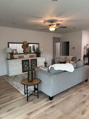 5009 Rainwater Rd, Milton, FL 32583