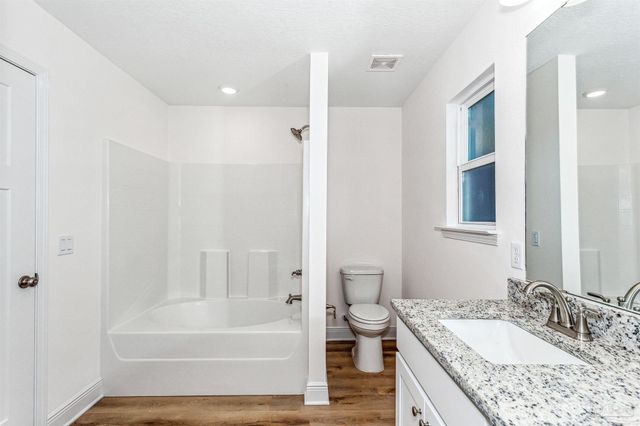 5009 Rainwater Rd, Milton, FL 32583