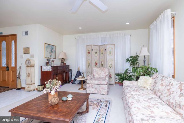 13 DENISE CT, Bear, DE 19701