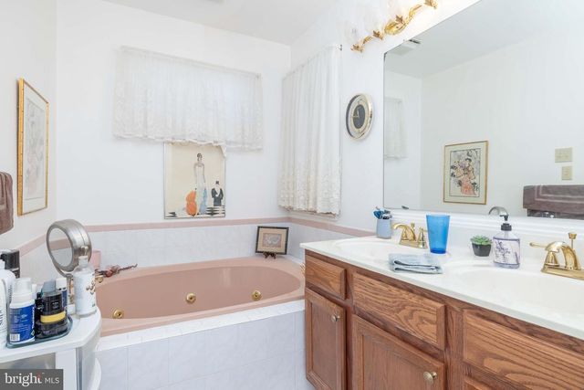 13 DENISE CT, Bear, DE 19701