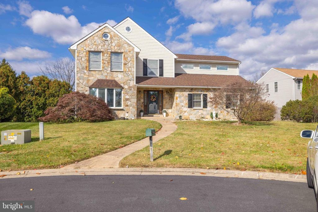 13 DENISE CT, Bear, DE 19701