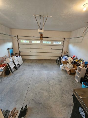 4 Sabrinas Way, Dartmouth, MA 02747