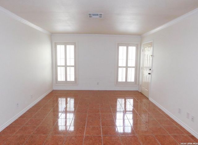 5359 Fredericksburg Rd Apt 302, San Antonio, TX 78229