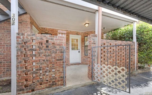 5359 Fredericksburg Rd Apt 302, San Antonio, TX 78229