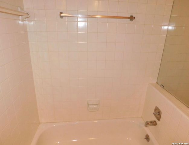5359 Fredericksburg Rd Apt 302, San Antonio, TX 78229