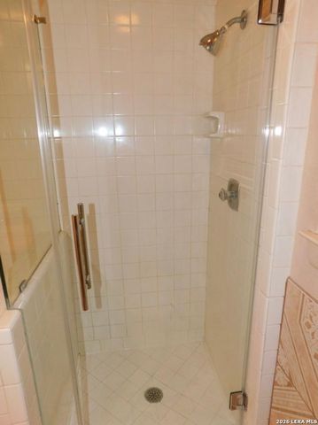 5359 Fredericksburg Rd Apt 302, San Antonio, TX 78229