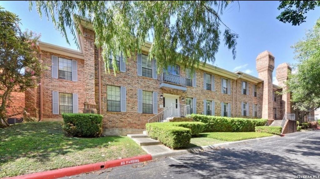 5359 Fredericksburg Rd Apt 302, San Antonio, TX 78229