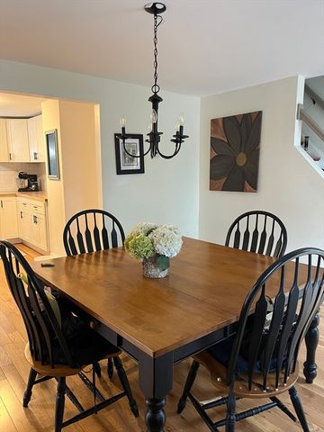 4 Robin Rd, Billerica, MA 01821
