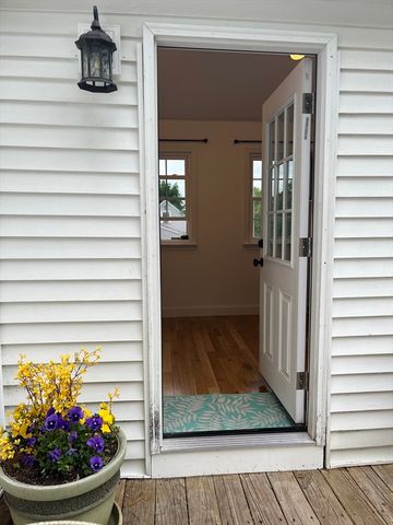 4 Robin Rd, Billerica, MA 01821