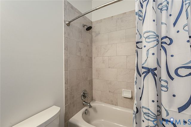 2018 Valentine Rd, Fairfield, VA 23228