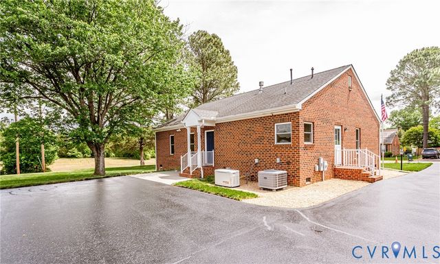 2018 Valentine Rd, Fairfield, VA 23228