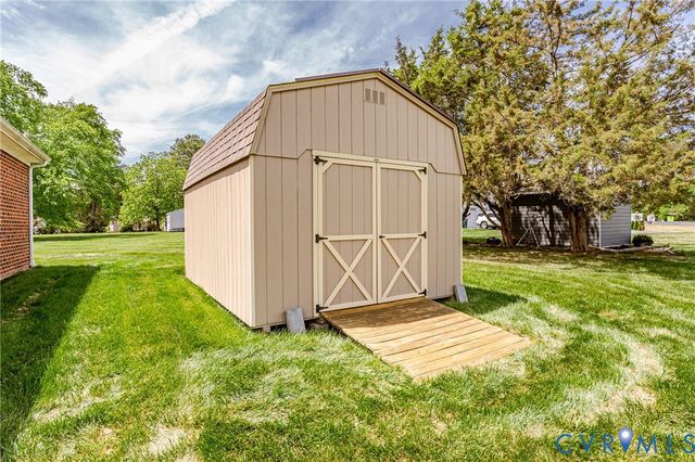 2018 Valentine Rd, Fairfield, VA 23228