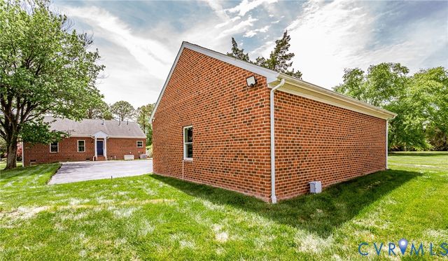 2018 Valentine Rd, Fairfield, VA 23228