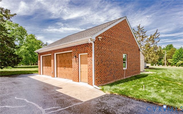 2018 Valentine Rd, Fairfield, VA 23228
