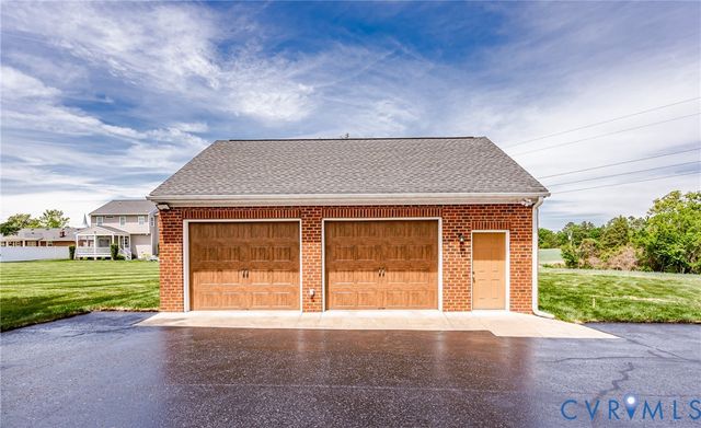 2018 Valentine Rd, Fairfield, VA 23228