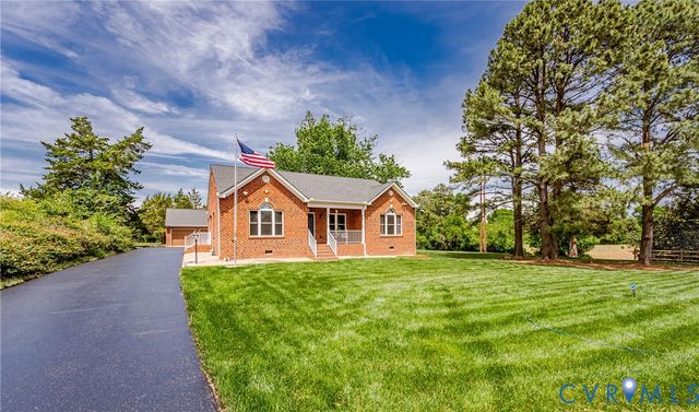 2018 Valentine Rd, Fairfield, VA 23228