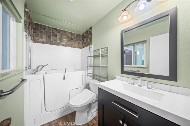 235 Laurelwood Lane, Lake Elsinore, CA 92530