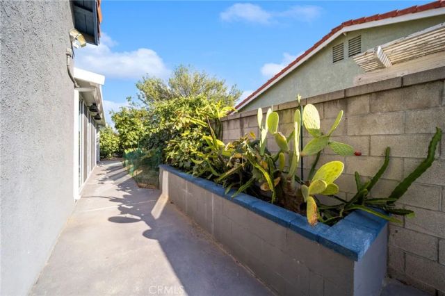 235 Laurelwood Lane, Lake Elsinore, CA 92530