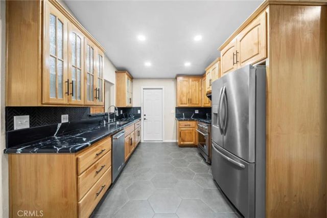 235 Laurelwood Lane, Lake Elsinore, CA 92530